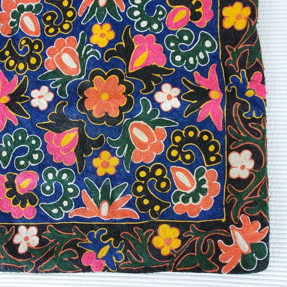 Floral Embroidered Cushion Cover Pillowcase - Picture 4 of 5